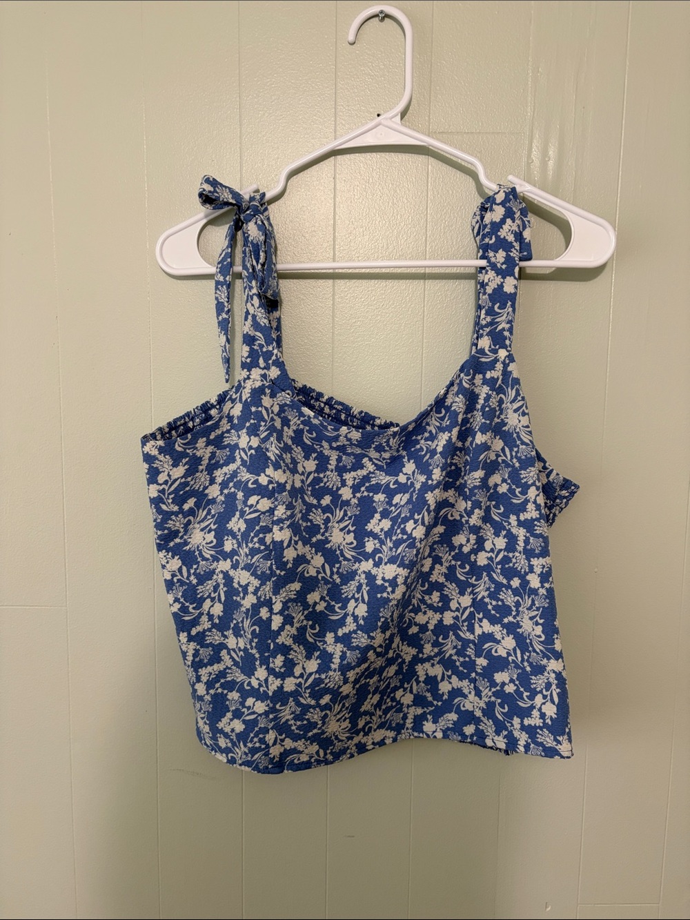 Blue Floral Tie-Shoulder Tank Top